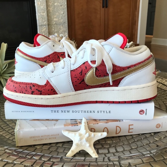 NIKE AIR JORDAN YOUTH 1 LOW SE “SPADES” - Picture 10 of 13